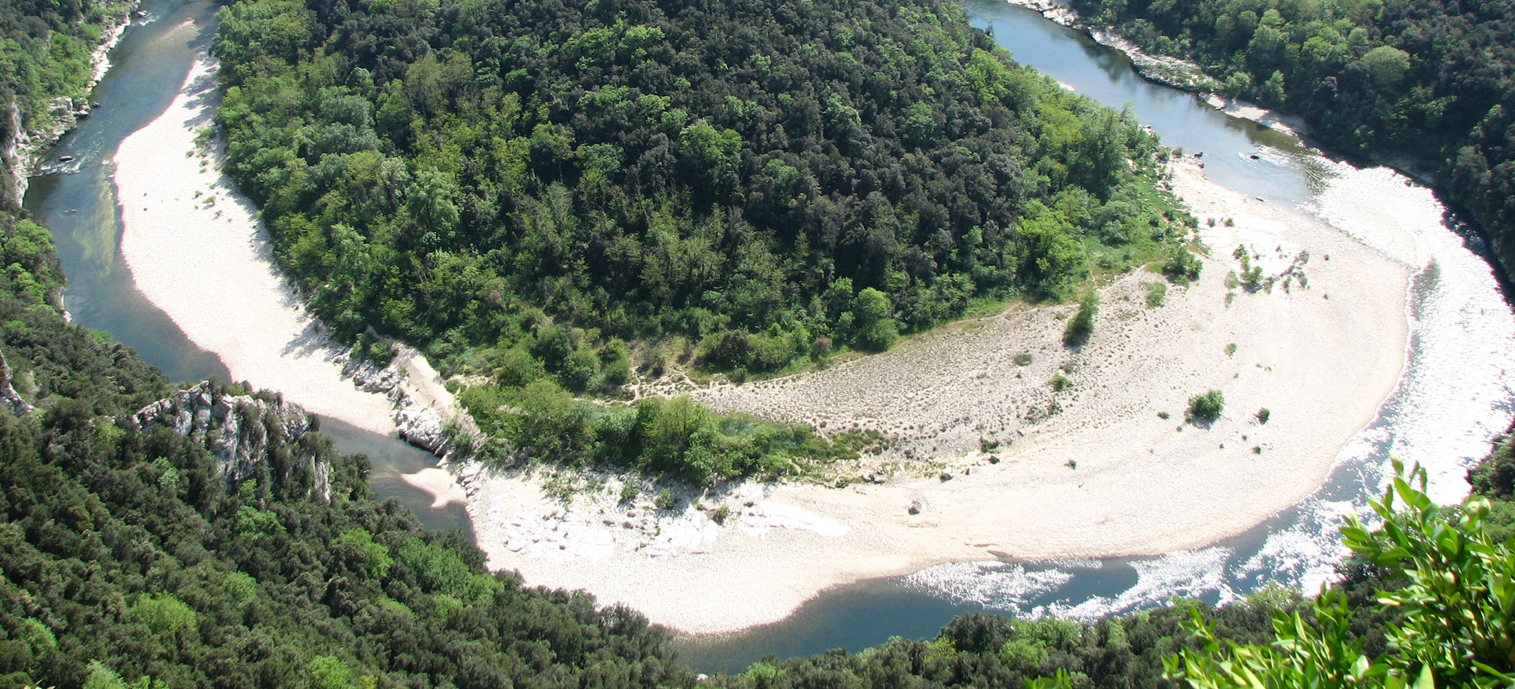 Découvrez l'Ardèche et ses incontournables richesses naturelles en randonnées